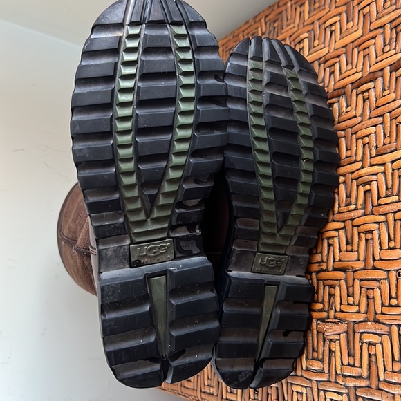 UGG Brooks Waterproof Leather/Shearling Boots - Picture 7 of 16